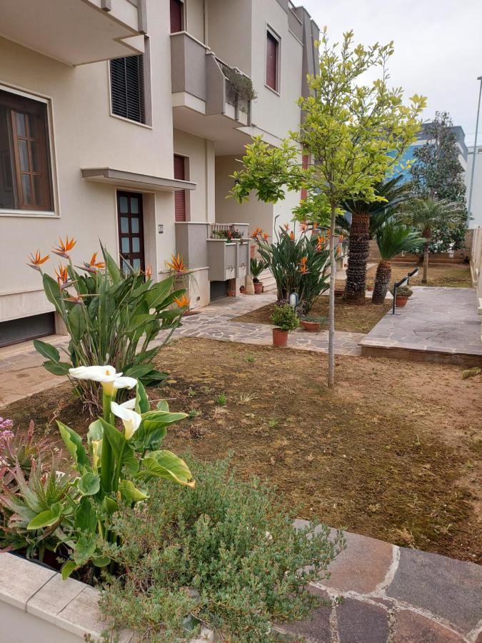 Le Strelizie Apartment Arnesano Exterior photo